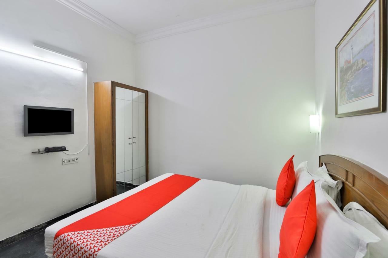 Hotel Chicago Ahmedabad Kamer foto